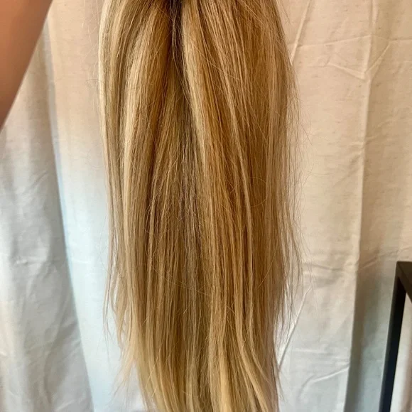 Human Hair Lace Front Wig – 18” Honey Blonde Highlights w/ Dark Roots